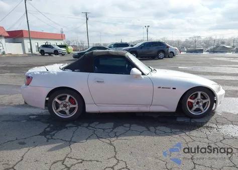 2000 Honda S2000 z USA, uszkodzony, nr VIN JHMAP1146YT004909